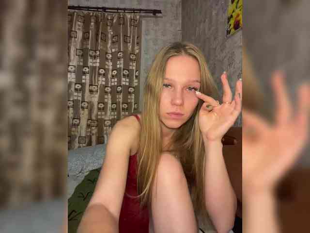 Milana22a webcam