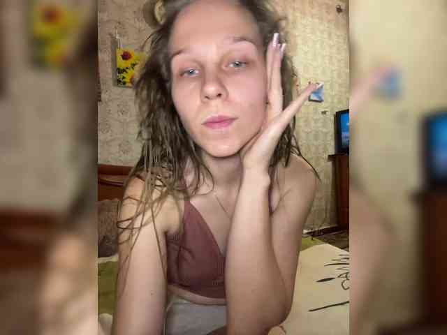 Milana22a webcam