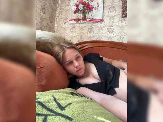 Milana22a webcam