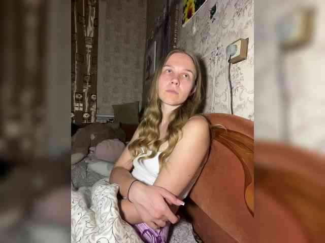 Milana22a webcam