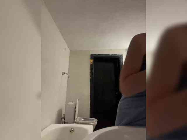Milana22a webcam