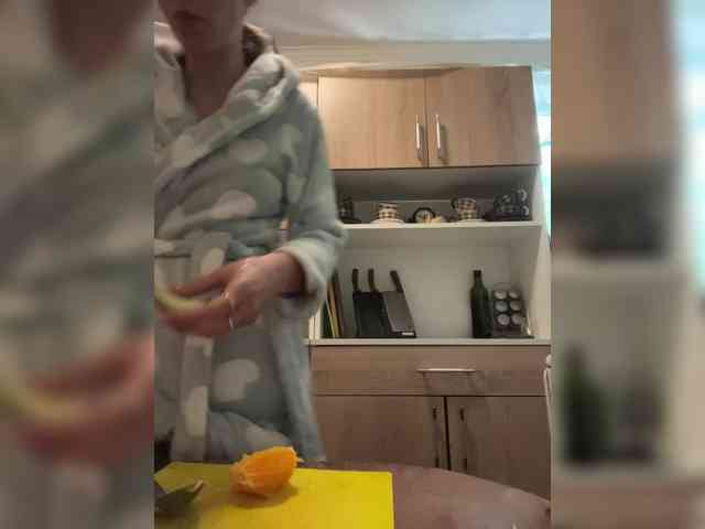Milana22a webcam