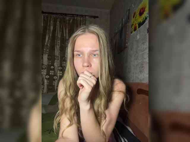 Milana22a webcam
