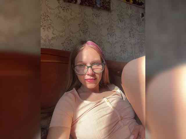 Milana22a webcam