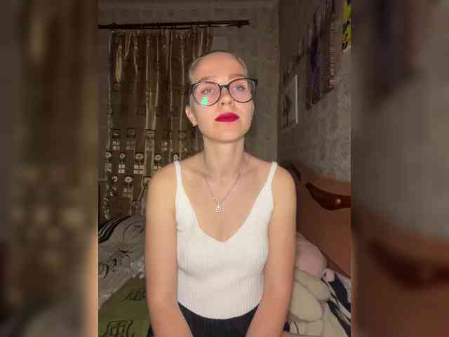 Milana22a webcam