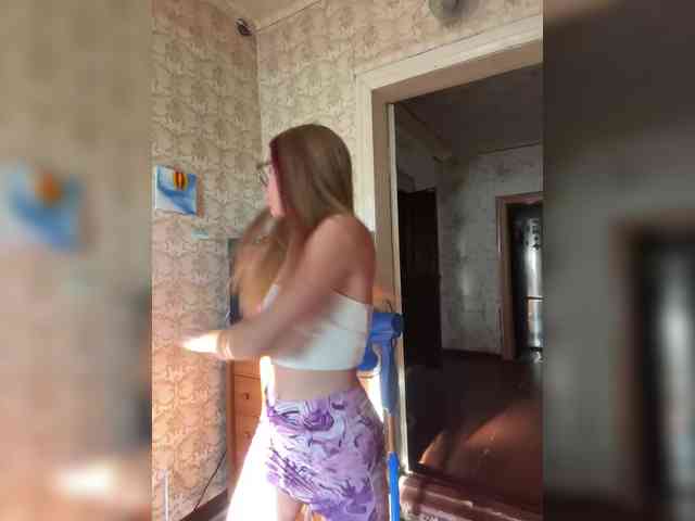 Milana22a webcam