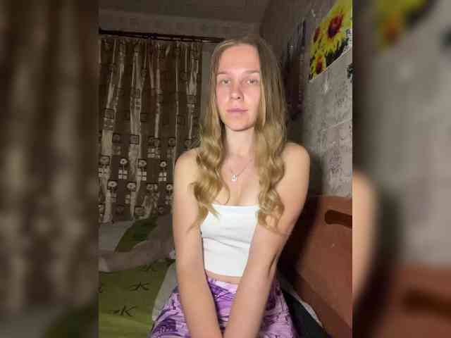 Milana22a webcam