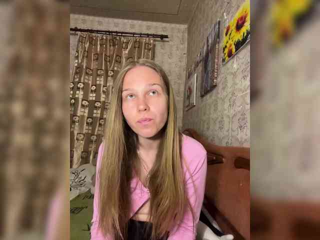 Milana22a webcam