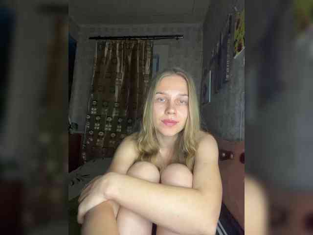Milana22a webcam