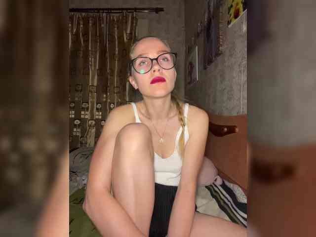 Milana22a webcam