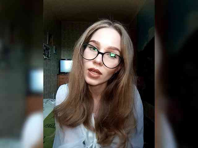 Milana22a webcam