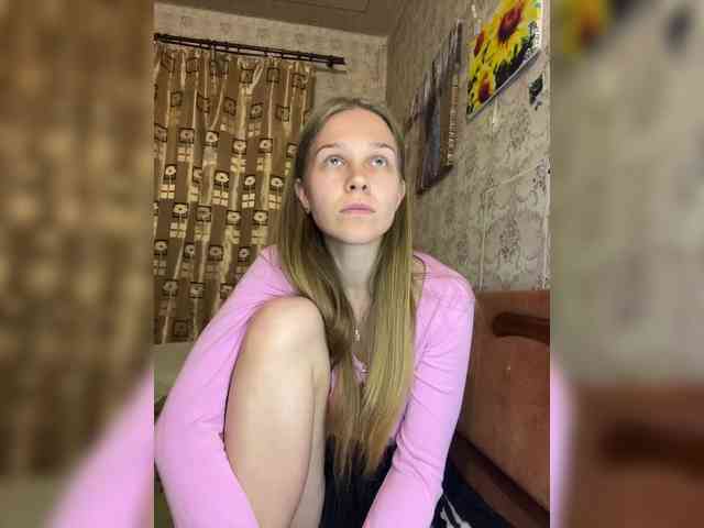 Milana22a webcam