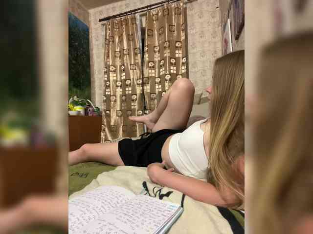 Milana22a webcam