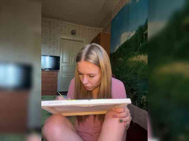 Milana22a webcam