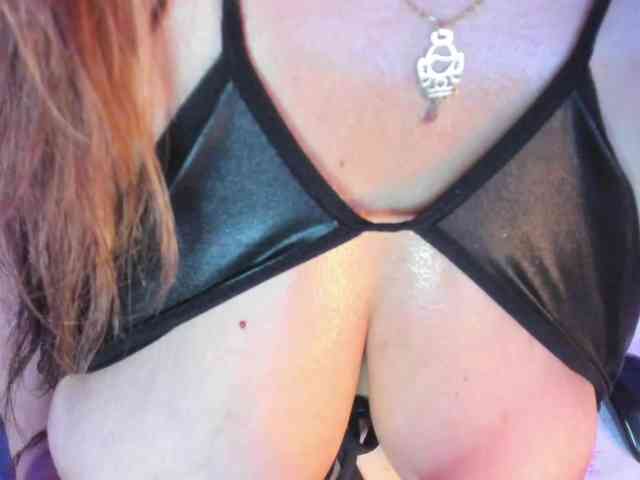 Mia-Alexis's webcam live show