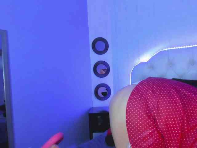 Mia-Alexis webcam