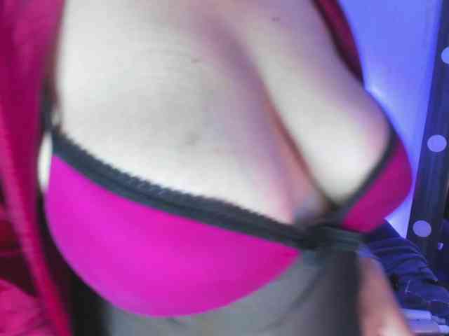 Mia-Alexis webcam