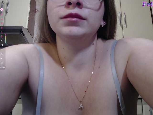 CarolinaDiamond33 from BongaCams is Freechat
