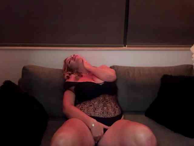 Lindalover1 webcam