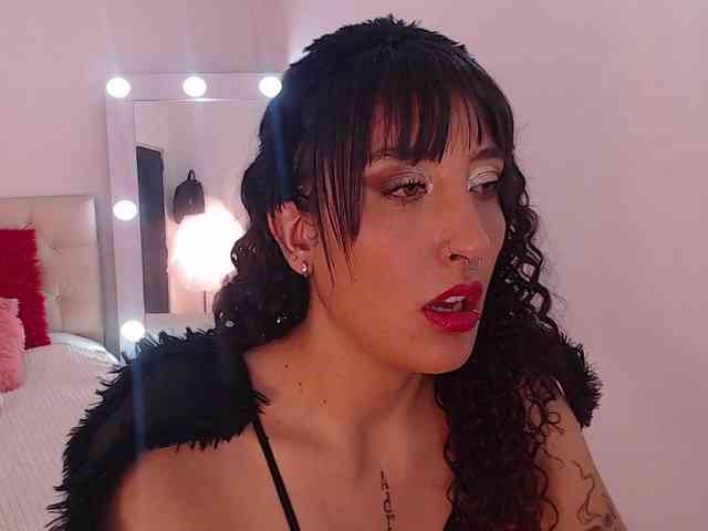 live cam Megan-Swan