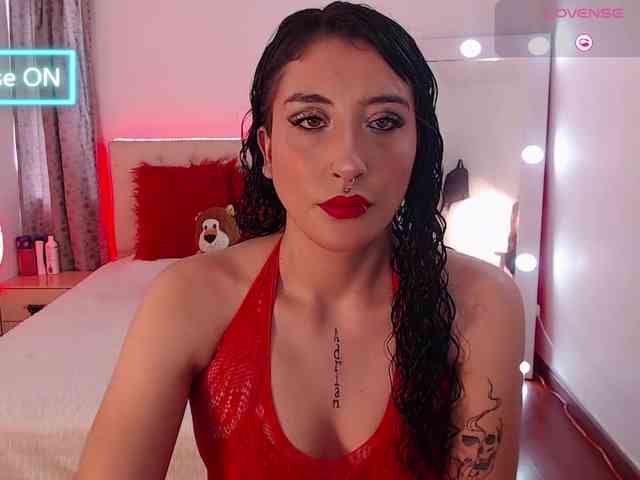 Megan-Swan webcam