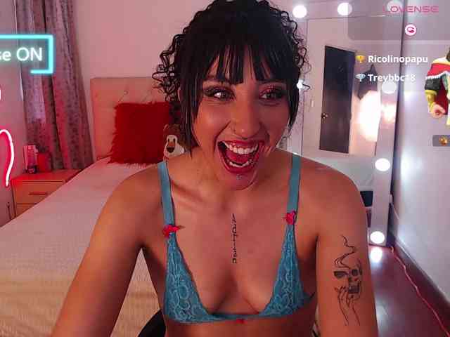 Megan-Swan webcam