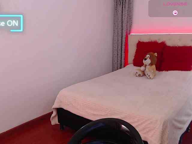 Megan-Swan webcam