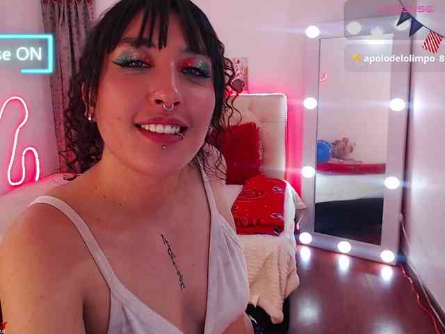 Megan-Swan webcam