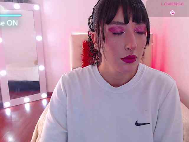 Megan-Swan webcam
