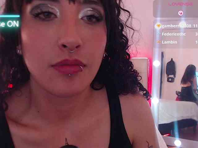 Megan-Swan webcam