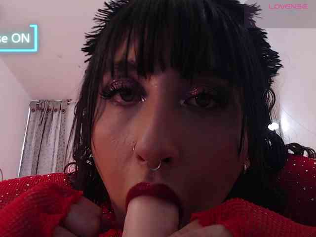 Megan-Swan webcam