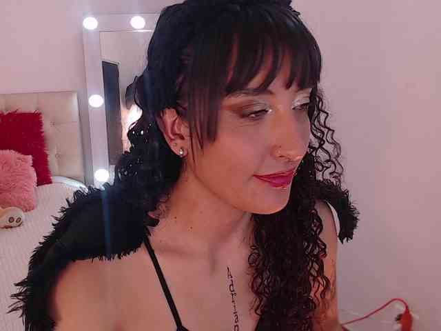 Megan-Swan webcam