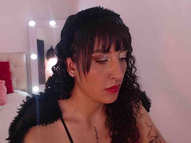 Megan-Swan webcam