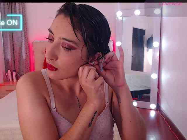 Megan-Swan webcam