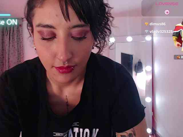 Megan-Swan webcam