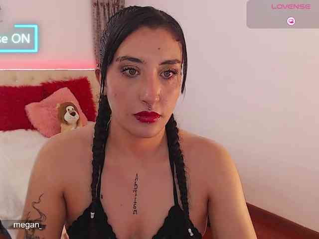 Megan-Swan webcam