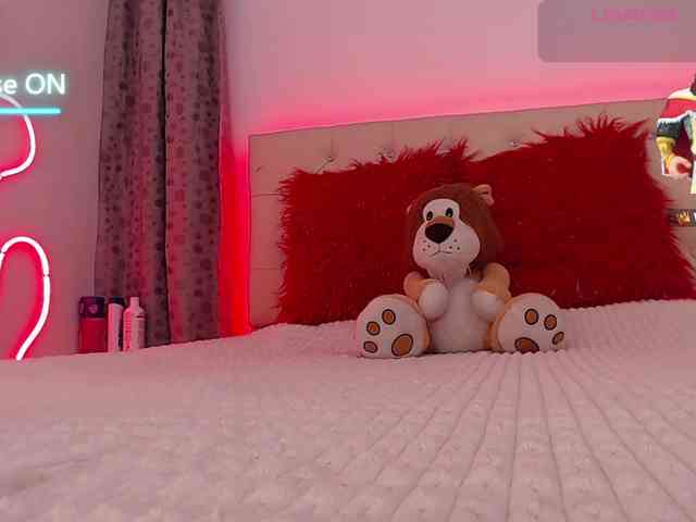Megan-Swan webcam