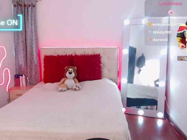 Megan-Swan webcam