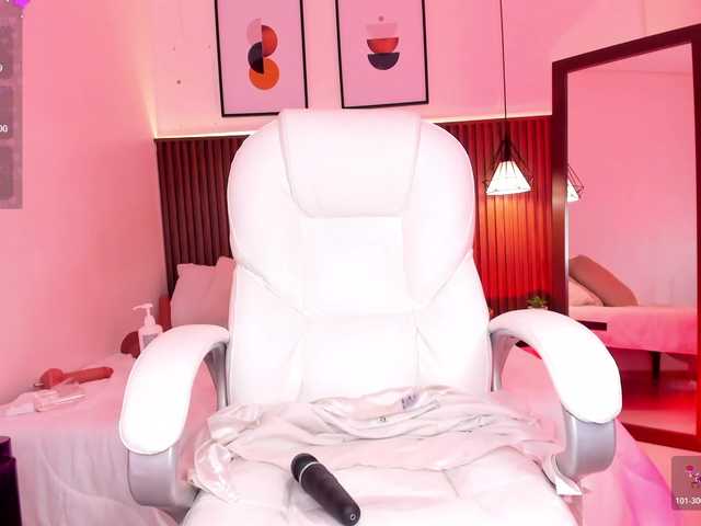 julietaevanns's BongaCams show and profile