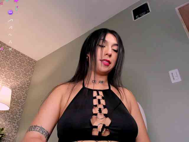 julietaevanns webcam