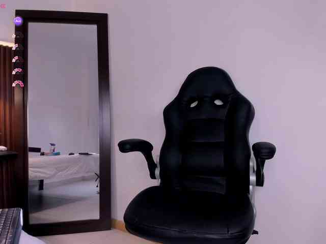 julietaevanns webcam
