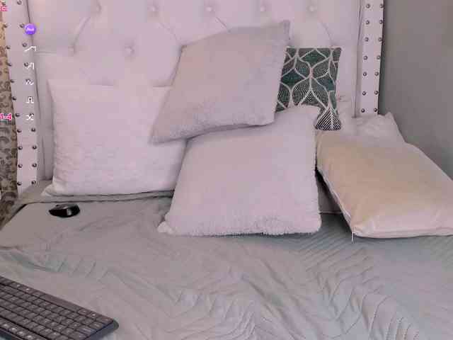 julietaevanns webcam