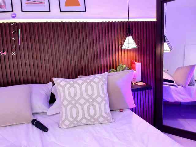 julietaevanns webcam