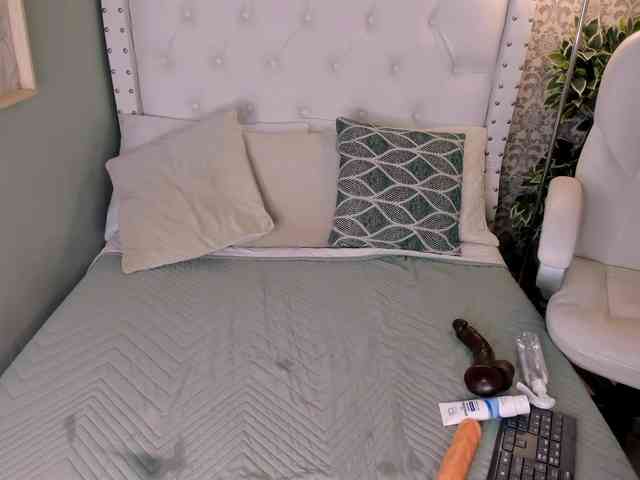 julietaevanns webcam