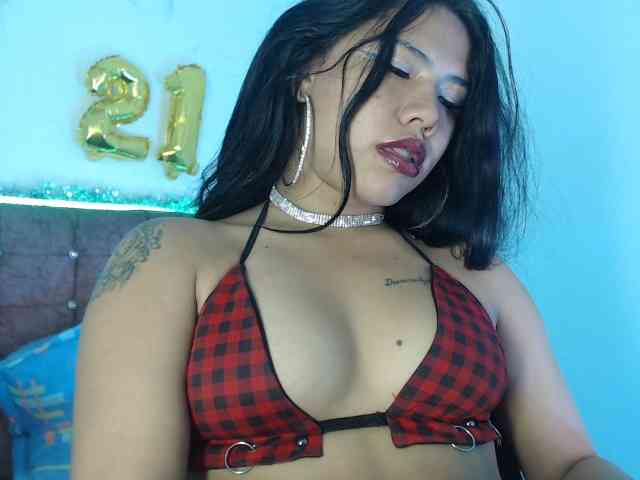 aliii_barrera webcam