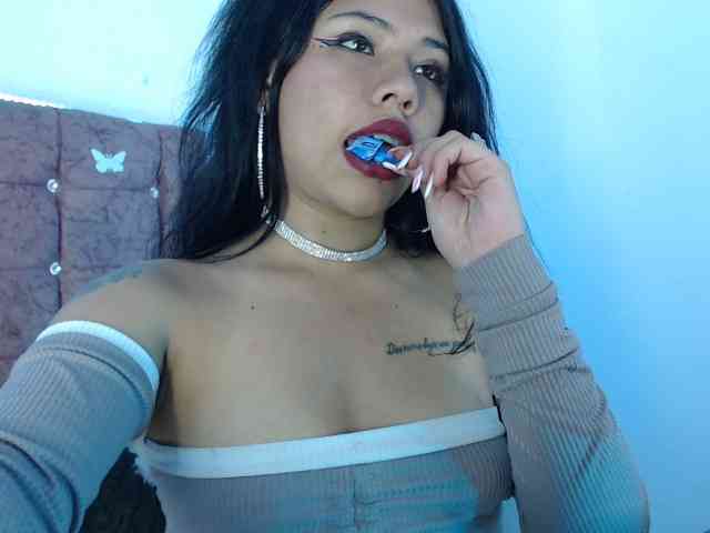 aliii_barrera webcam