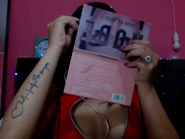 aliii_barrera webcam