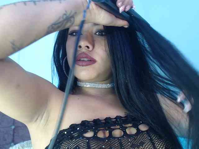 aliii_barrera webcam