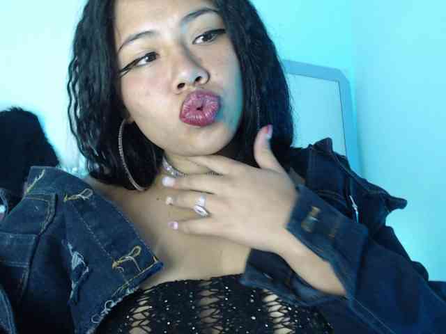 aliii_barrera webcam