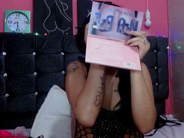 aliii_barrera webcam